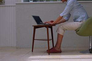 バラエティに富んだレースカーテン